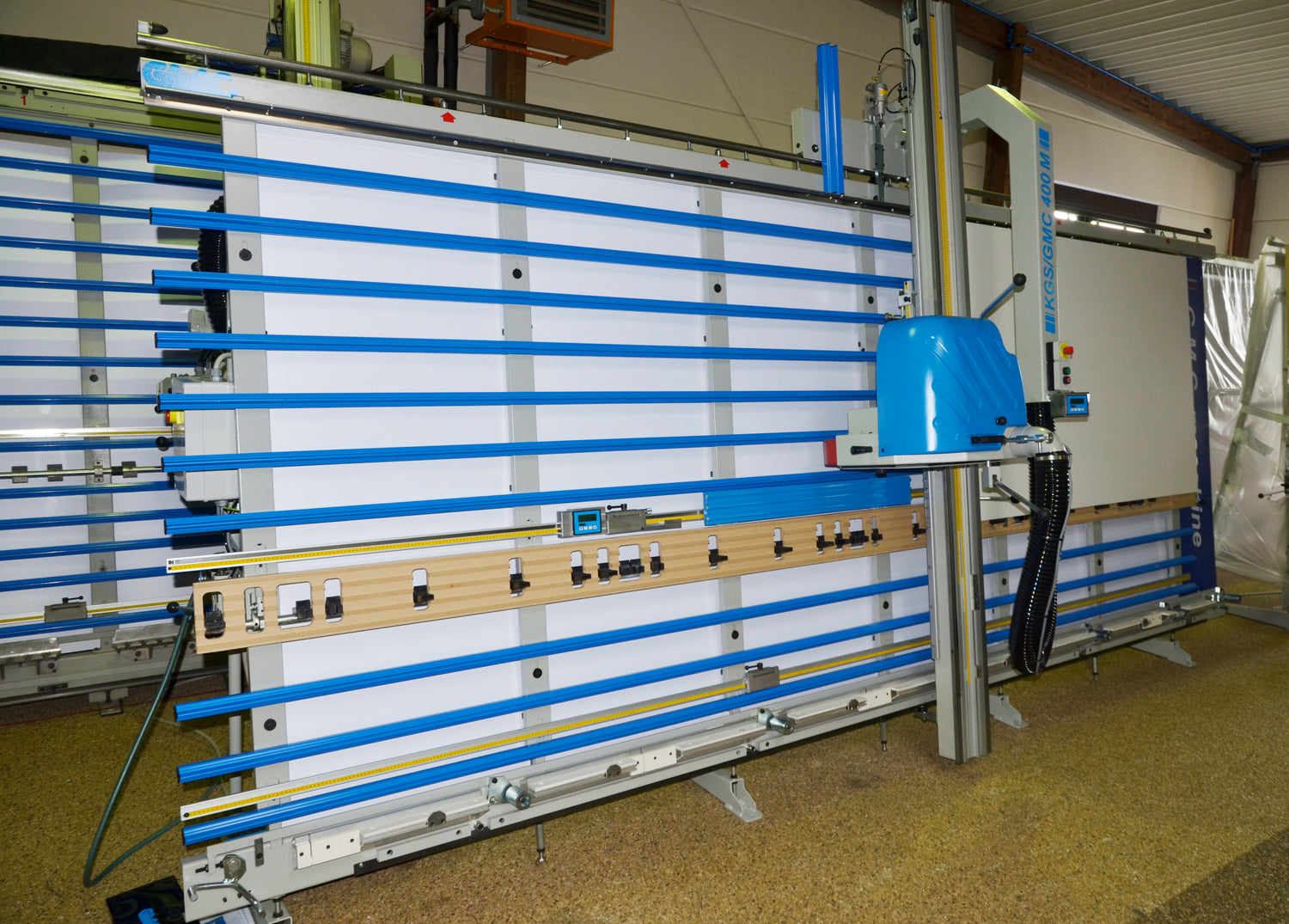 Plattensäge vertikal stehend